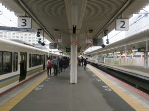 JR関西本線 奈良駅 2番線・3番線 主に大和路線で天王寺・JR難波・大阪方面に行く列車が発着します