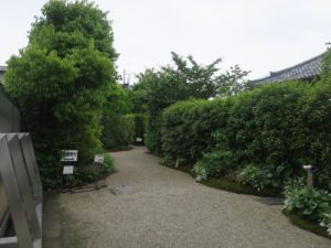 元興寺 北門から東門への通路