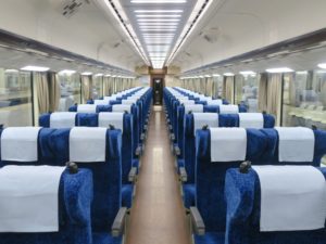 南海電鉄 特急サザン サザンプレミアム 特別席車両 車内