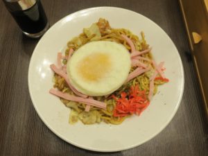 宇都宮焼きそば 天然温泉 ザ・グランドスパ 南大門にて