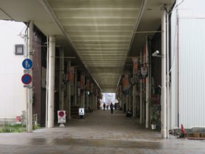 和歌山市 東ぶらくり丁 アーケード街の中