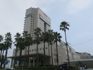 熱海後楽園ホテル 建物 奥にオーシャンスパ Fuuaがあります