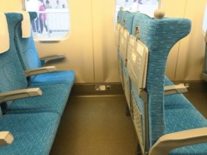 JR山陽新幹線 N700系 のぞみ ひかり こだま 普通車 3列シート 横から撮影