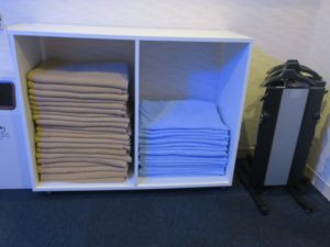ザ・グランドスパ南大門 スタイリッシュキャビン 備え付けの毛布・タオルケット・ズボンプレッサ