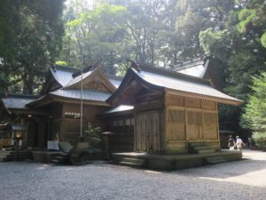 宮崎県 高千穂神社 本殿 横から撮影