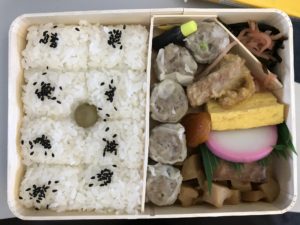 崎陽軒 シウマイ弁当 中身 羽田空港で買いました