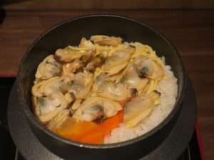 アサリかまど飯 釜めしが炊けたところ 湯けむり天然秘湯 龍泉の湯にて