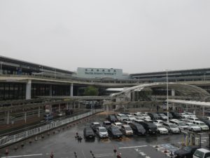 成田空港 第1旅客ターミナル 建物 左が南ウィング 右が北ウィング