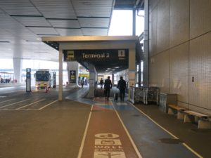 成田空港 第2旅客ターミナル 第3旅客ターミナルへの通路