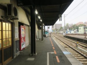 JR徳島線 徳島駅 1番線は2番線の端にあります