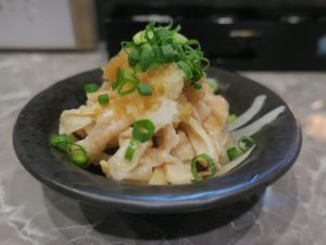 鶏皮ポン酢 阿波居酒屋 頂にて