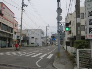 阿南市 市内中心部 この先に阿南市役所が見えます