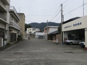 JR牟岐線 桑野駅 駅前通り タクシーの営業所があります