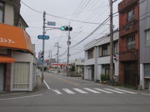 阿南市 桑野町交差点 この先に桑野上バス停があります