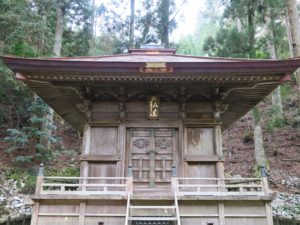 四国霊場 第21番札所 太龍寺 御影堂 大師堂の御廟の先にあります