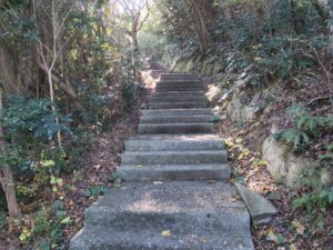 鳴門公園 鳴門山展望台 千畳敷展望台からの石段