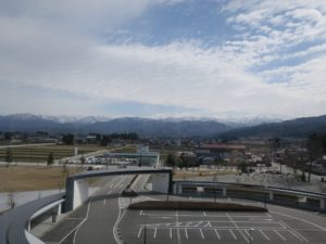 北陸新幹線 黒部宇奈月温泉駅 西口 バスターミナルとタクシー乗り場