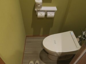 宇奈月温泉 延対寺荘 10畳和室 トイレ