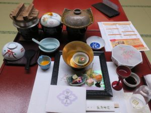 宇奈月温泉 延対寺荘 夕食 懐石料理になっています