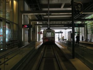 富山地方鉄道市内電車 富山駅 1番線・2番線 主に西町・南富山駅前行きの電車が発着します