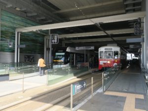 富山地方鉄道市内電車 富山駅 1番線~4番線 南側から撮影