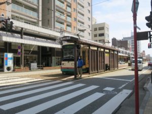 富山地方鉄道市内電車 西町電停 富山駅方面乗り場