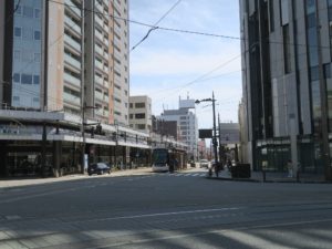 富山市 西町交差点 南富山方向を撮影