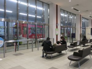 万葉線 高岡駅 待合室