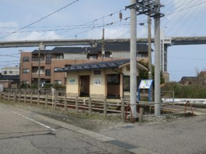 万葉線 越ノ潟駅 駅全体