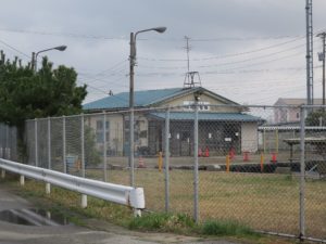 富山県営渡船 堀岡発着場 建物 海側から撮影