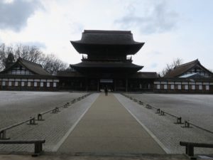 高岡山 瑞龍寺 山門 総門を抜けたところから撮影