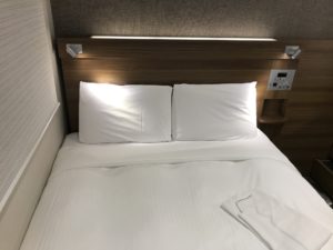 京王プレッソイン浜松町 シングルルーム ベッド