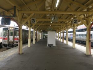 JR釧網本線 釧路駅 2番線・3番線 主に帯広方面に行く普通列車が発着します