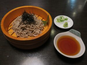 ざるそば いろはにほへと 幣舞橋店にて