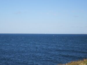 納沙布岬の撮影スポットから見える(・・・と言ってもほとんど見えない)北方領土