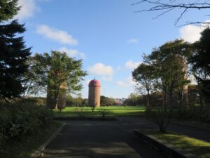 根室 明治公園 サイロがある広場への入り口