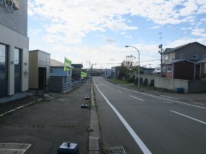 東根室駅→根室駅 向かって右側、児童公園の先を右に曲がります
