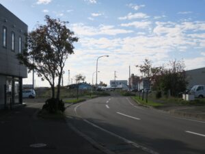 東根室駅→根室駅 駅が見えるのにまっすぐ進めません 道なりに進みます