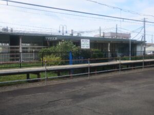 JR花咲線 厚岸駅 ホーム 駅名票 駅舎