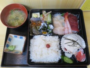刺身定食 釧路 和商市場にて
