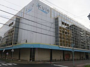 釧路市中心部 元々はショッピングセンターだったと思われる建物