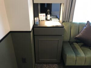 三井ガーデンホテル 汐留イタリア街 モデレートクイーン キャビネット