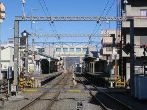 秩父鉄道線 御花畑駅 ホーム 踏切から撮影