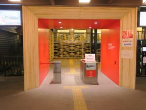 西武秩父線 西武秩父駅 特急乗り場への改札口