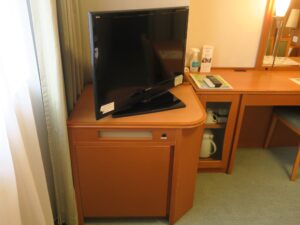 ホテルテトラ大津．京都 シングルルーム 液晶テレビとテレビ台