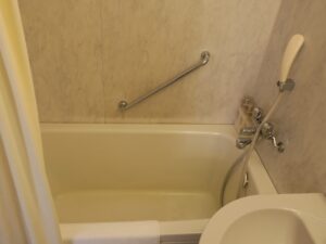 ホテルテトラ大津．京都 シングルルーム バスタブとシャワー