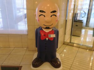 ホテルテトラ大津．京都 シングルルーム 「ハゲます水」のキャラクターは社長だそうです