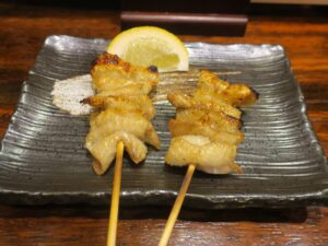 皮 やきとり仁吉 浜大津店にて
