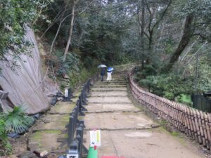 彦根城 天秤櫓への道のり だらだらと続く上り坂