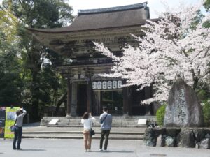 滋賀県大津市 三井寺 仁王門 大門